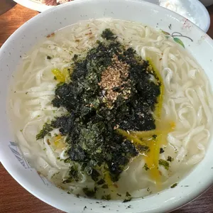 동곡원조할매손칼국수