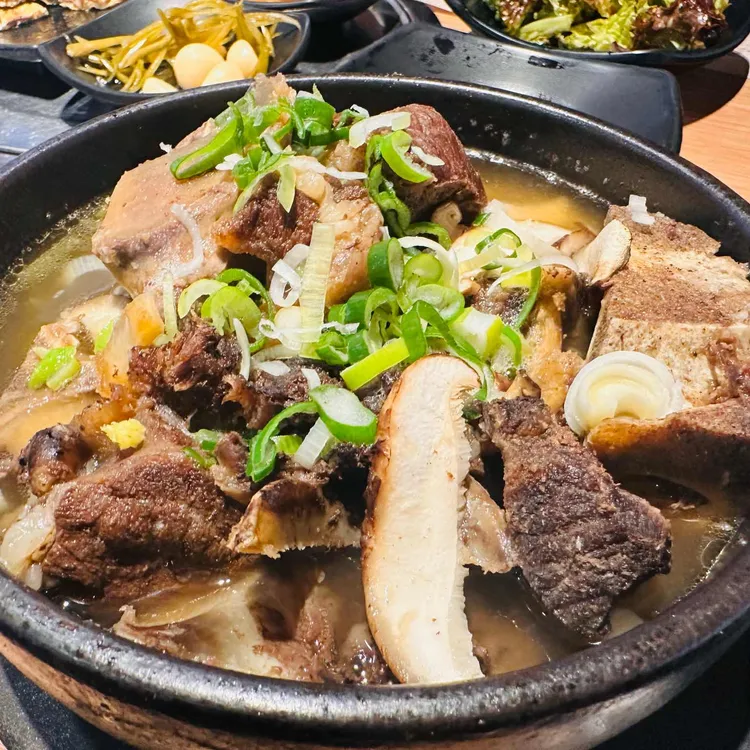 진주냉면산홍 본점