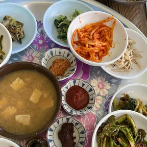 지산골온천보리밥