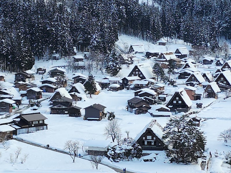 시라카와고 도부로쿠 (どぶろく祭り)