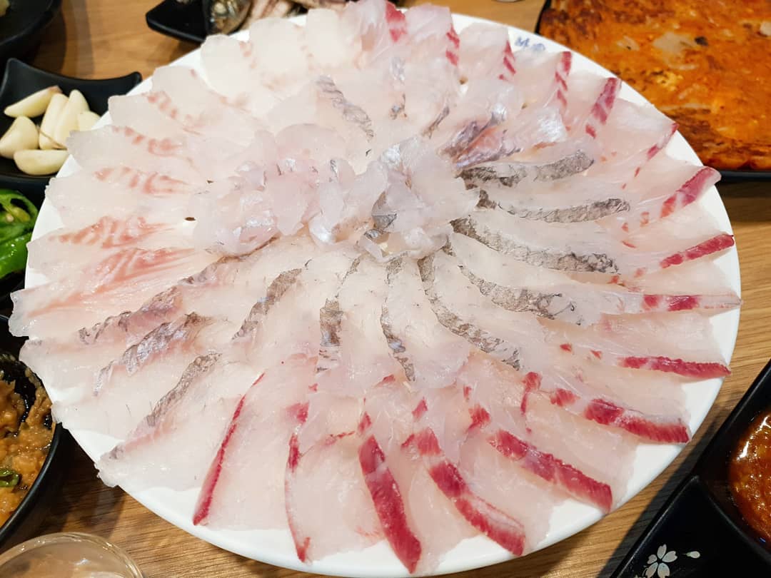 정자돌고래횟집