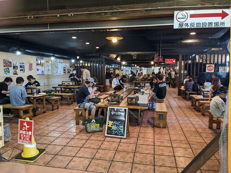 八食センター 七厘村