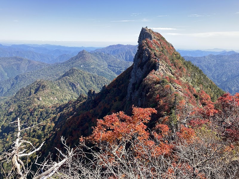 이시즈치산 쓰치고야 테라스
