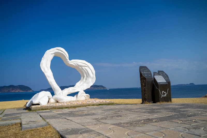 波户岬海中展望塔