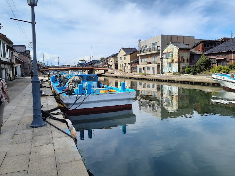 내천 (우치카와)