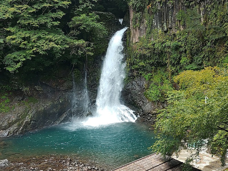 가와즈 나나다루