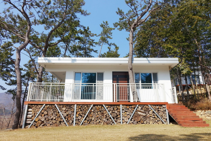 경주 동리목월문학관