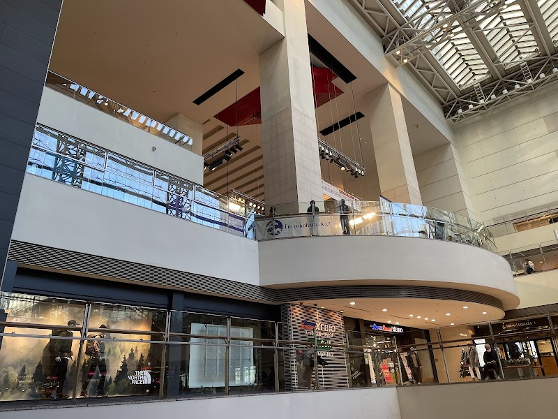 마크이즈 미나토미라이