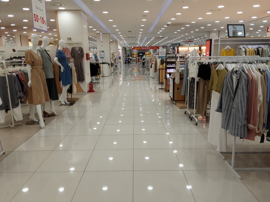 모다아울렛 울산점