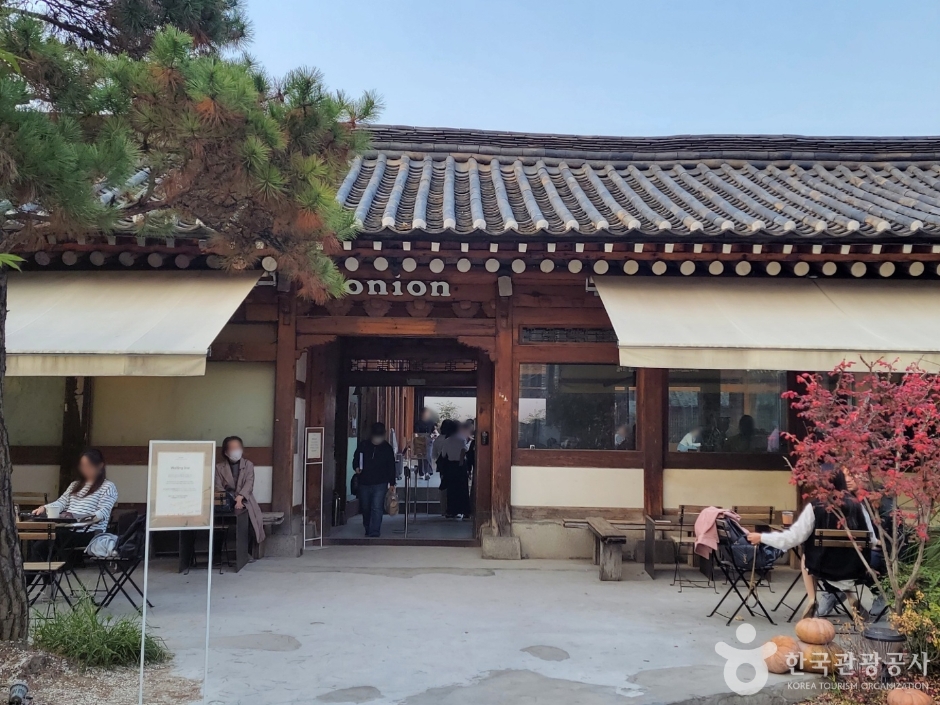 카페 레이어드 북촌