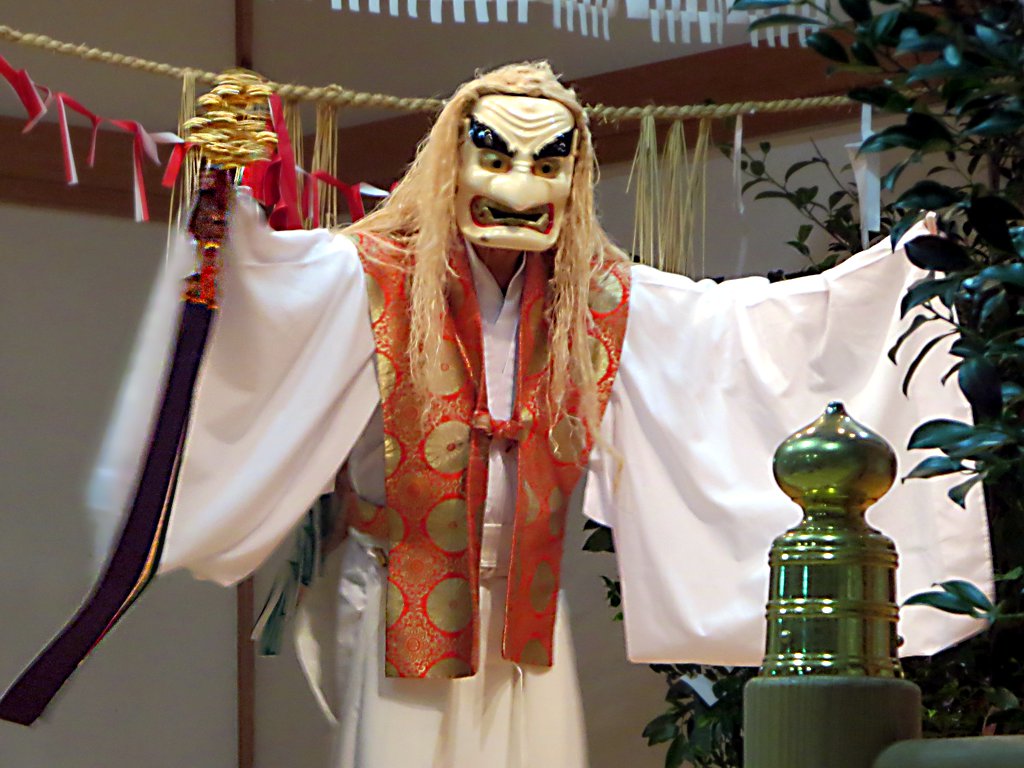 다카치호 가구라(야간 가구라)