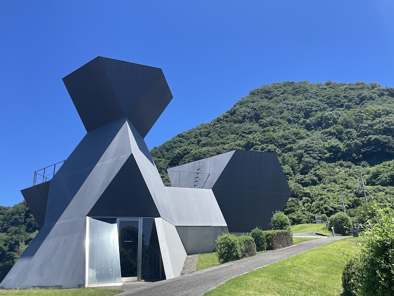 伊东�的雄建筑博物馆