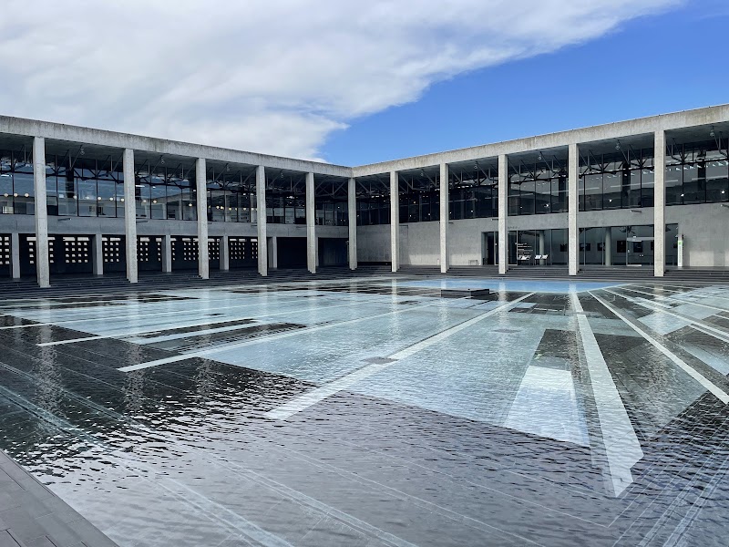 에치고 쓰마리 사토야마 현대미술관