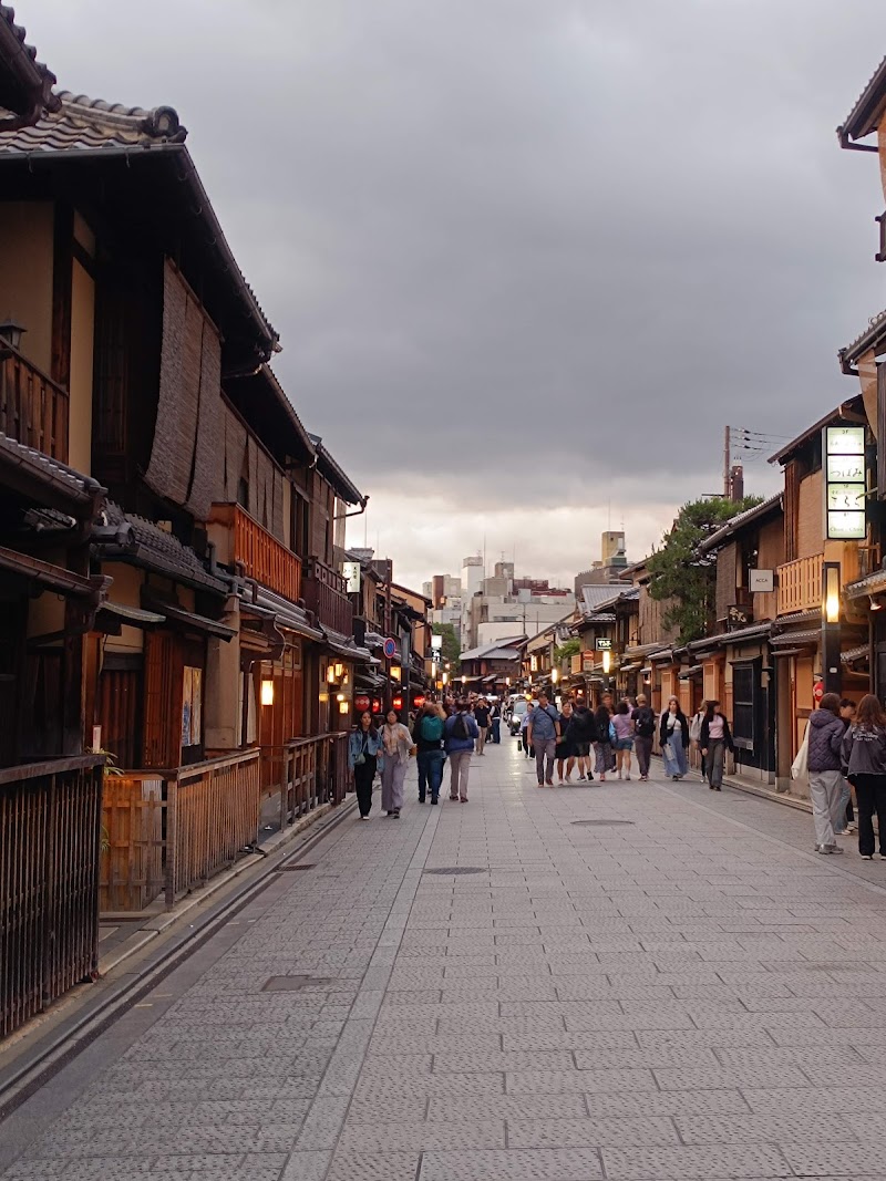 하나미코지도리 (花見小路通)