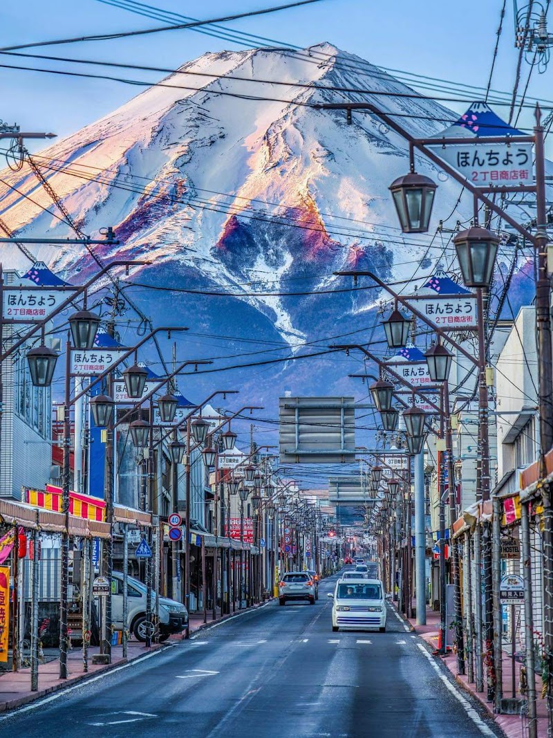 후지요시다 혼초 상가