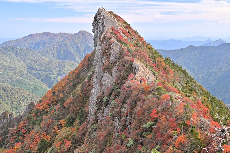 石锤山
