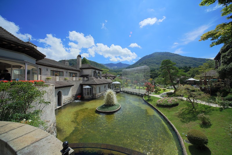 하코네 유리의 숲 미술관