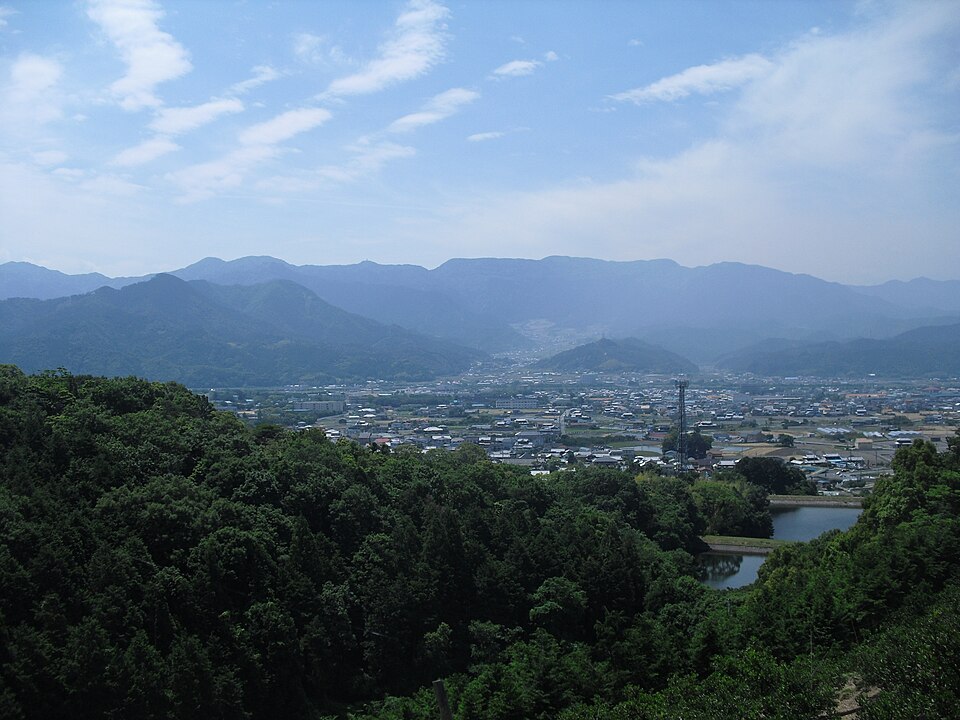 皿岳