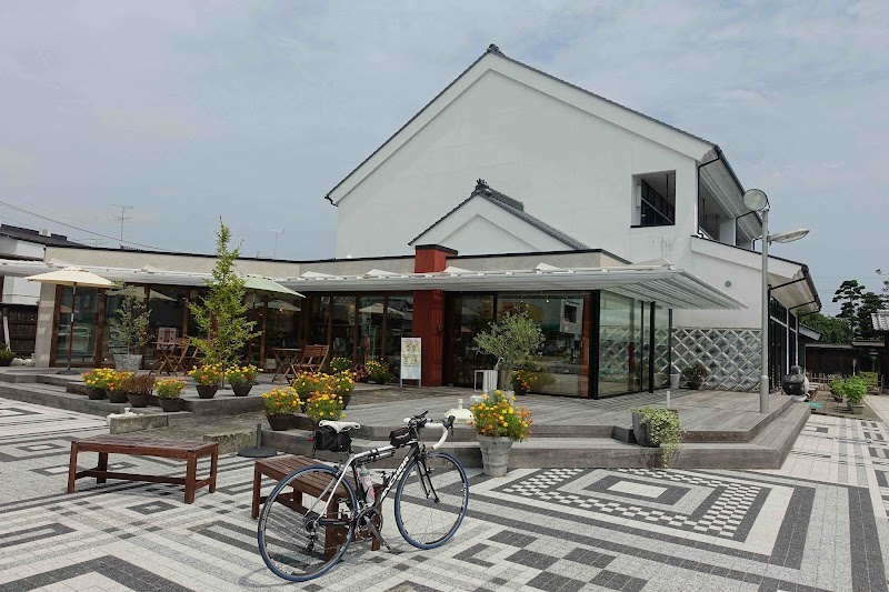 모오카 모멘 회관