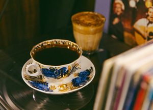 카페 남쪽 끝에서