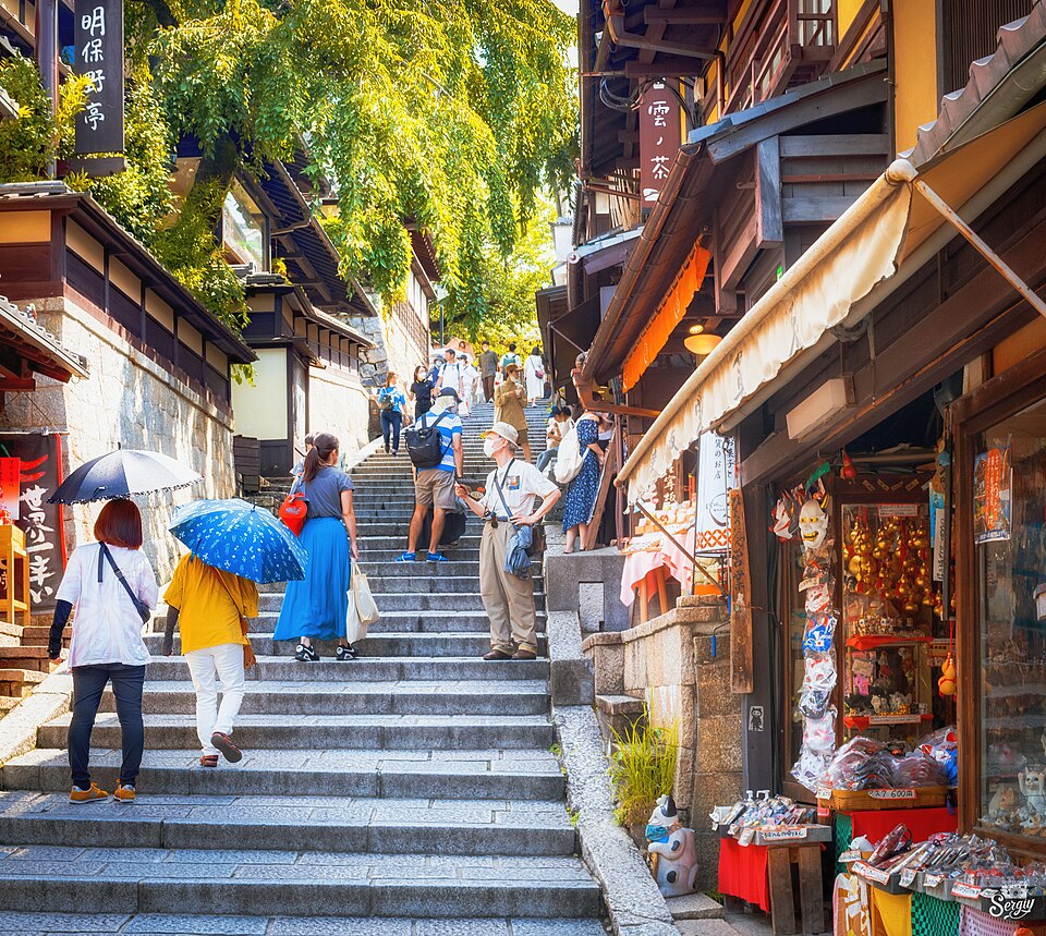 기요미즈자카 (기요미즈 참배길)