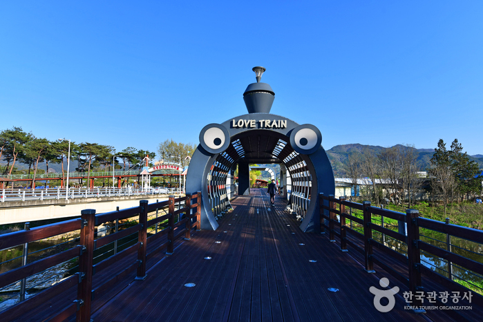 섬진강기차마을