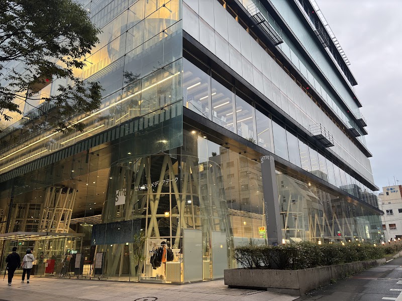 센다이 미디어테크