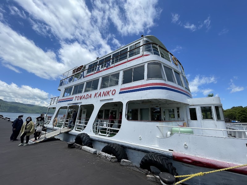 十和田湖遊覧船